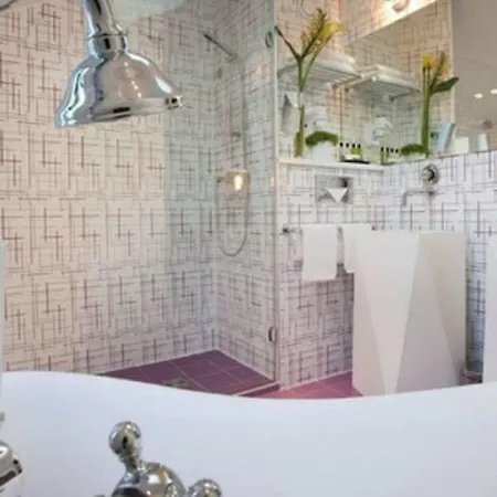 Hotel Cristal Champs Elysées 4*
