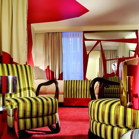 Hotel Cristal Champs Elysées 4*