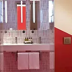 Cristal Champs Elysees מלון 4*